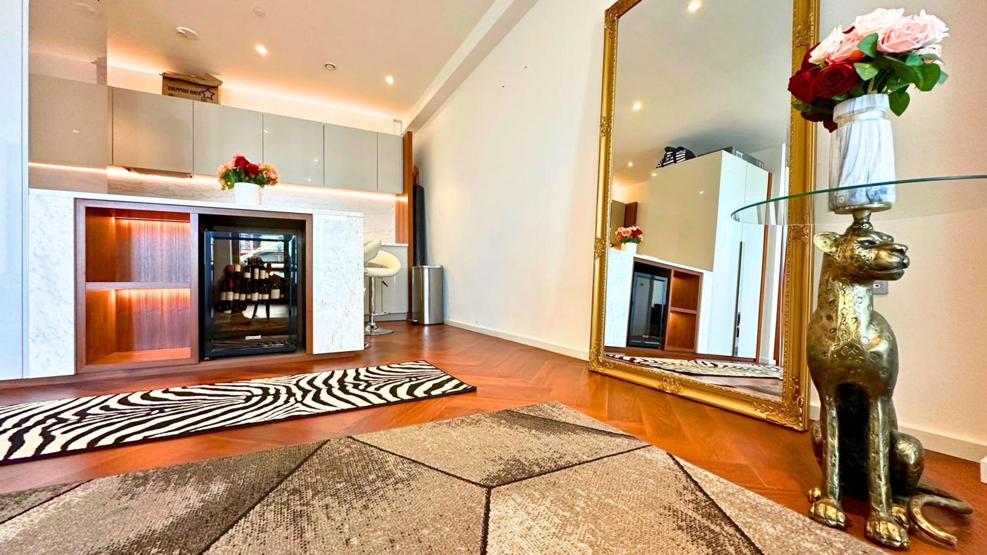 Lavish Penthouse River View Fast Wifi - Luxurylondonstays 외부 사진
